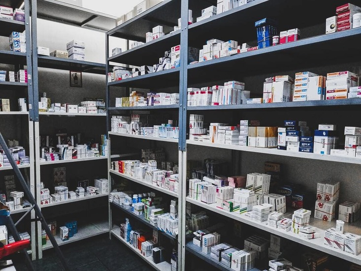 Where can I find pharmacies near my location in the USA?