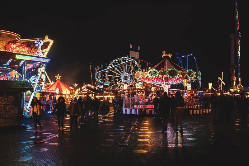 Where can I find amusement parks near my location in the USA?