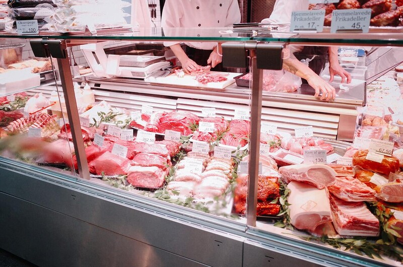 Where can I find butcher shops that speak Spanish near my location in the USA?
